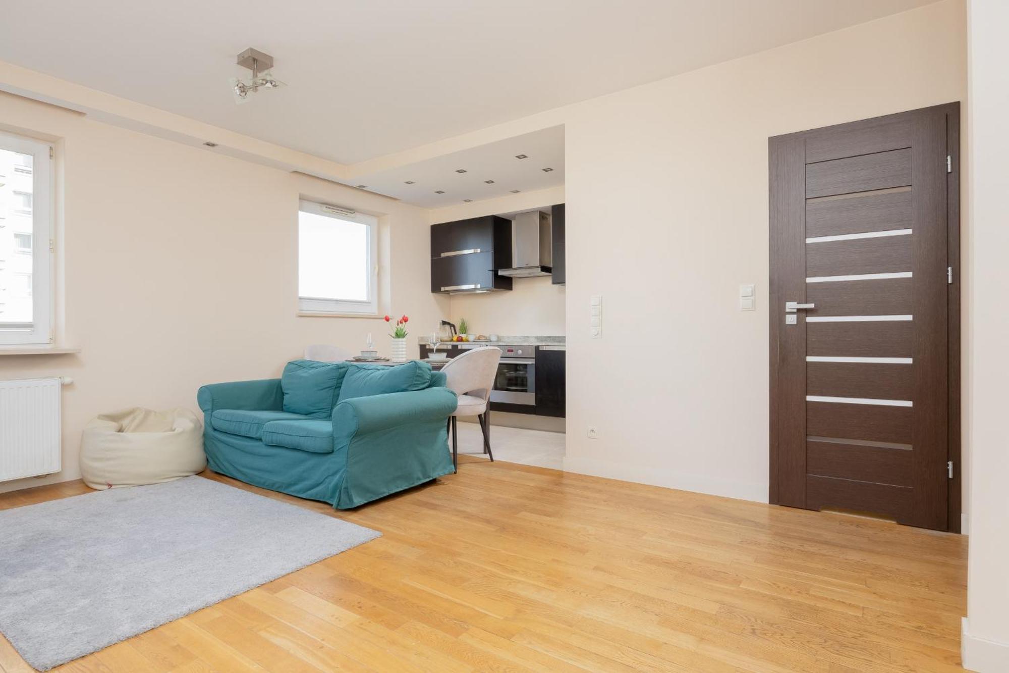 Apartment Cozy Near Metro Stoklosy By Renters *