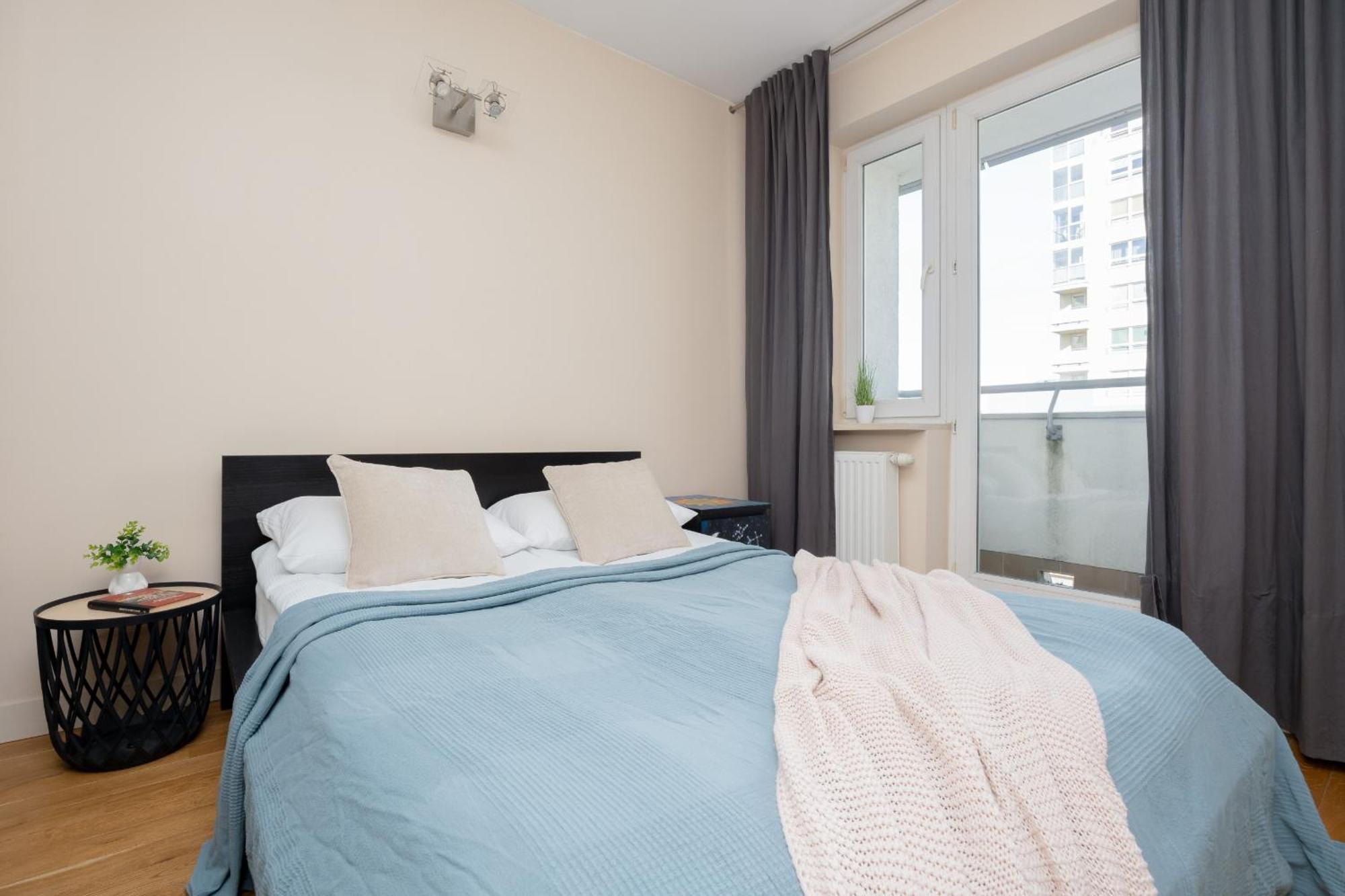 Cozy Near Metro Stoklosy By Renters Apartment Warschau