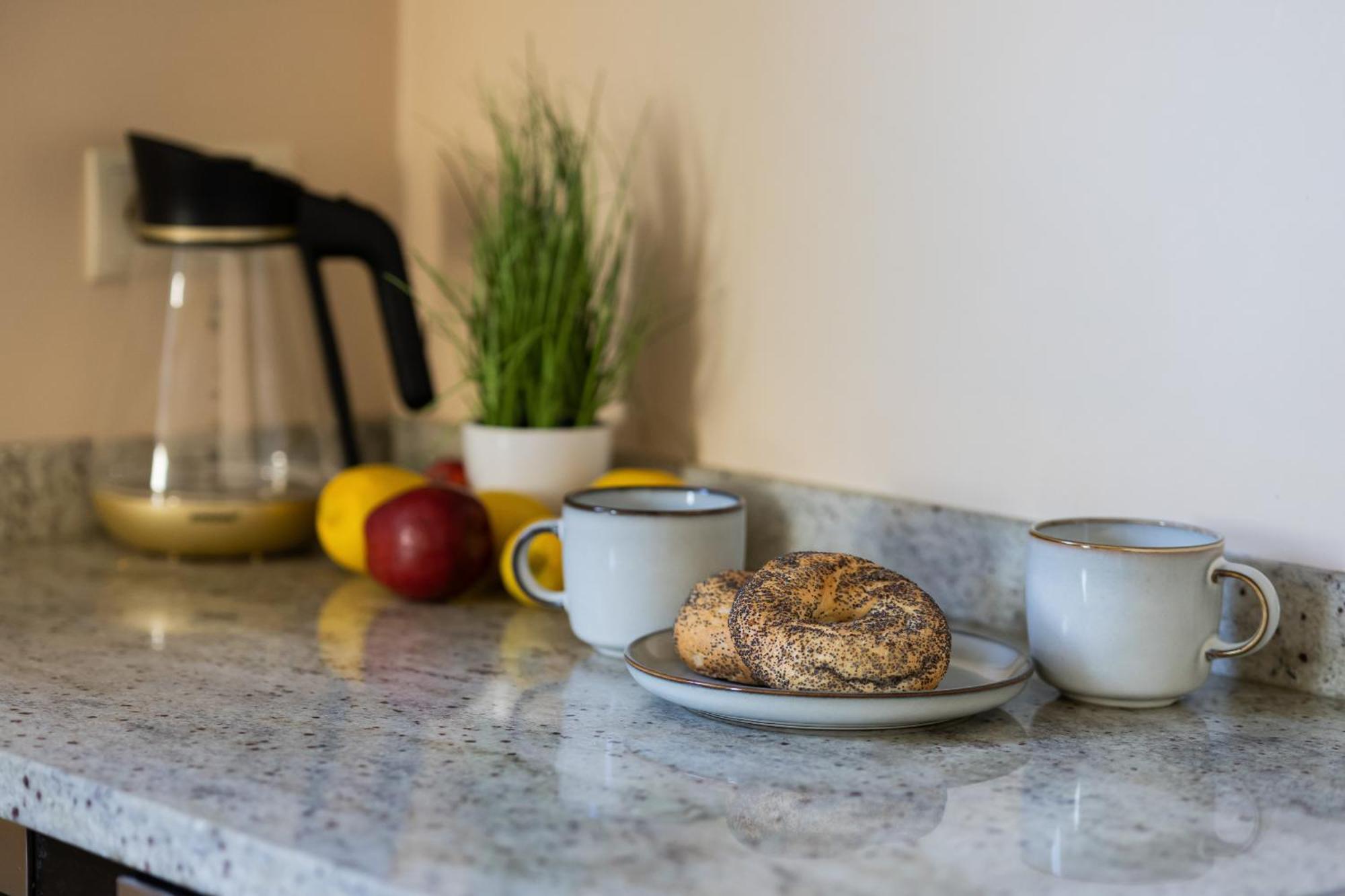 Cozy Near Metro Stoklosy By Renters Apartment Warschau